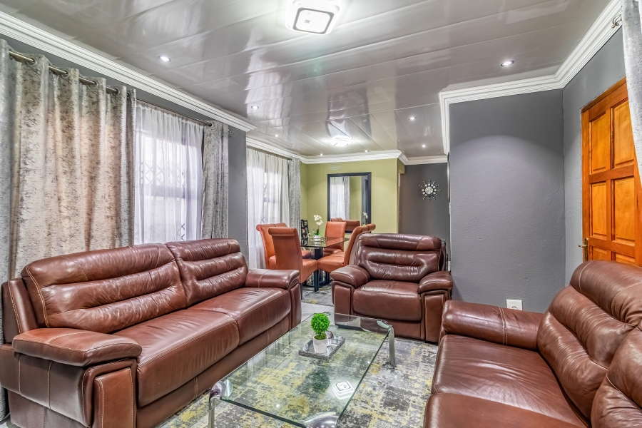 3 Bedroom Property for Sale in Ormonde View Gauteng