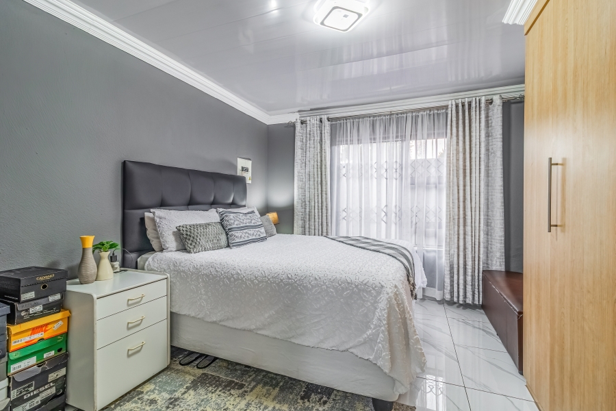 3 Bedroom Property for Sale in Ormonde View Gauteng