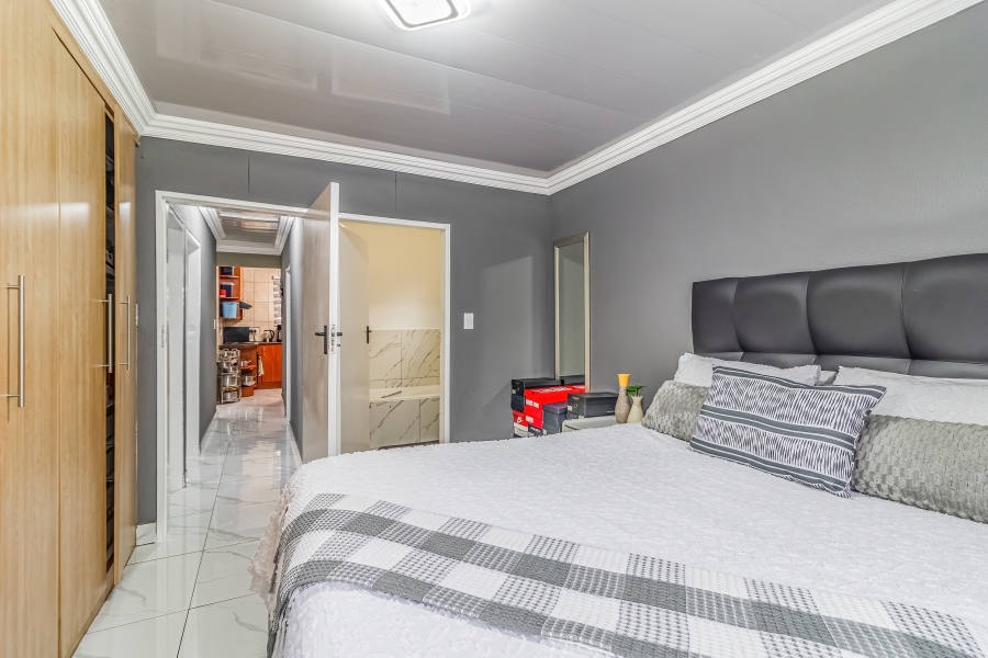 3 Bedroom Property for Sale in Ormonde View Gauteng