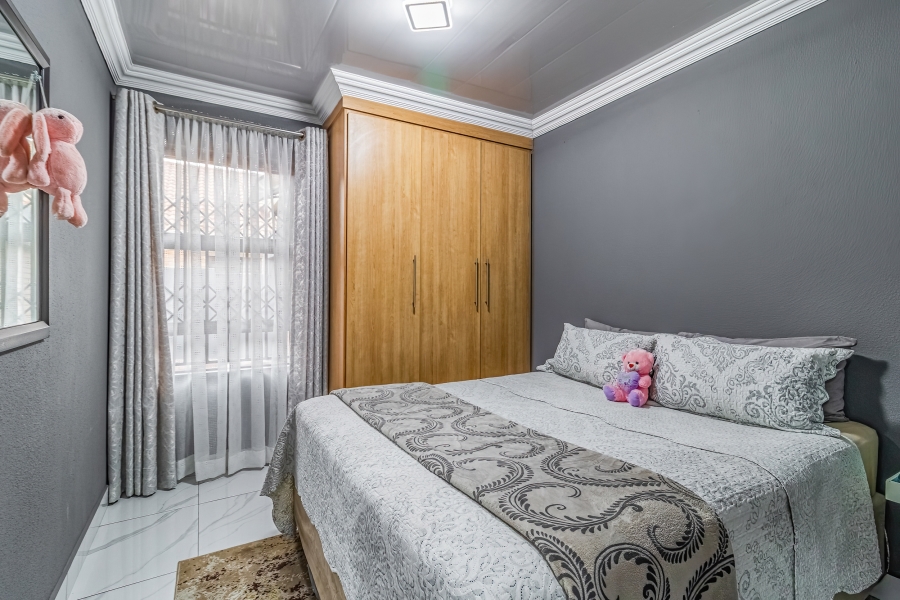 3 Bedroom Property for Sale in Ormonde View Gauteng