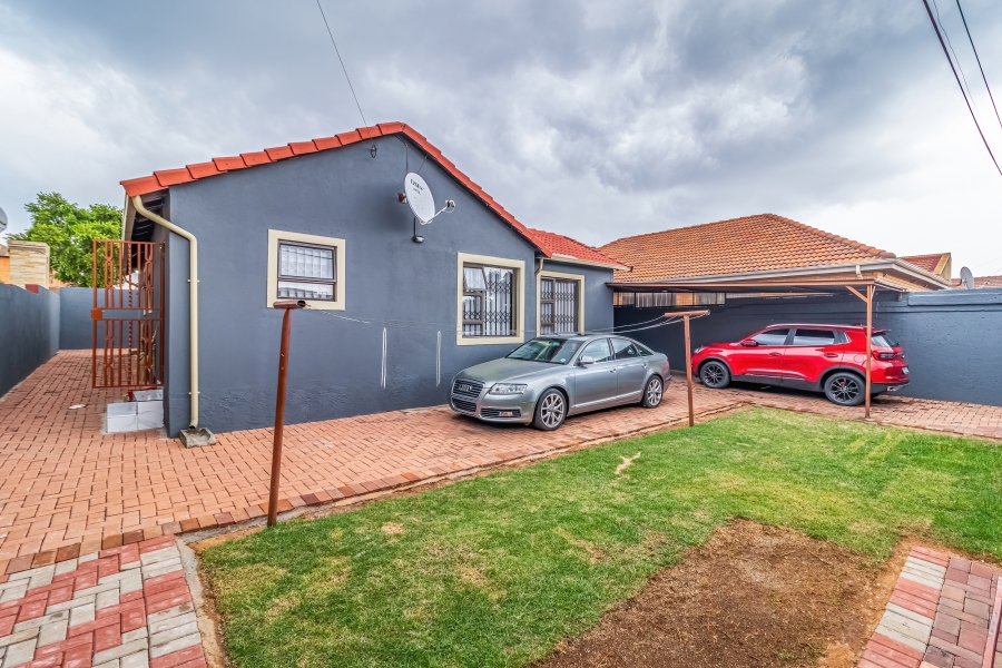 3 Bedroom Property for Sale in Ormonde View Gauteng