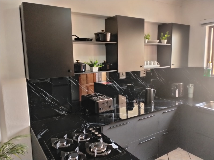 2 Bedroom Property for Sale in Mondeor Gauteng