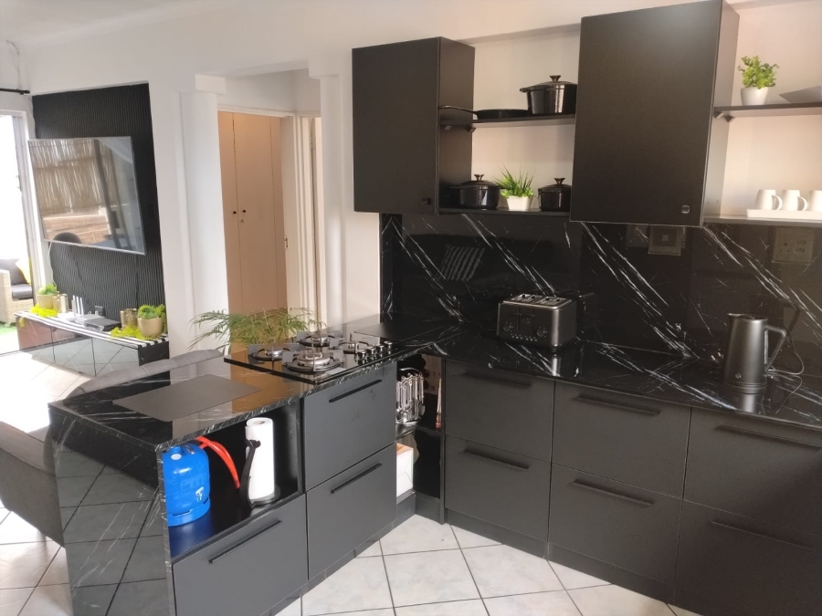 2 Bedroom Property for Sale in Mondeor Gauteng