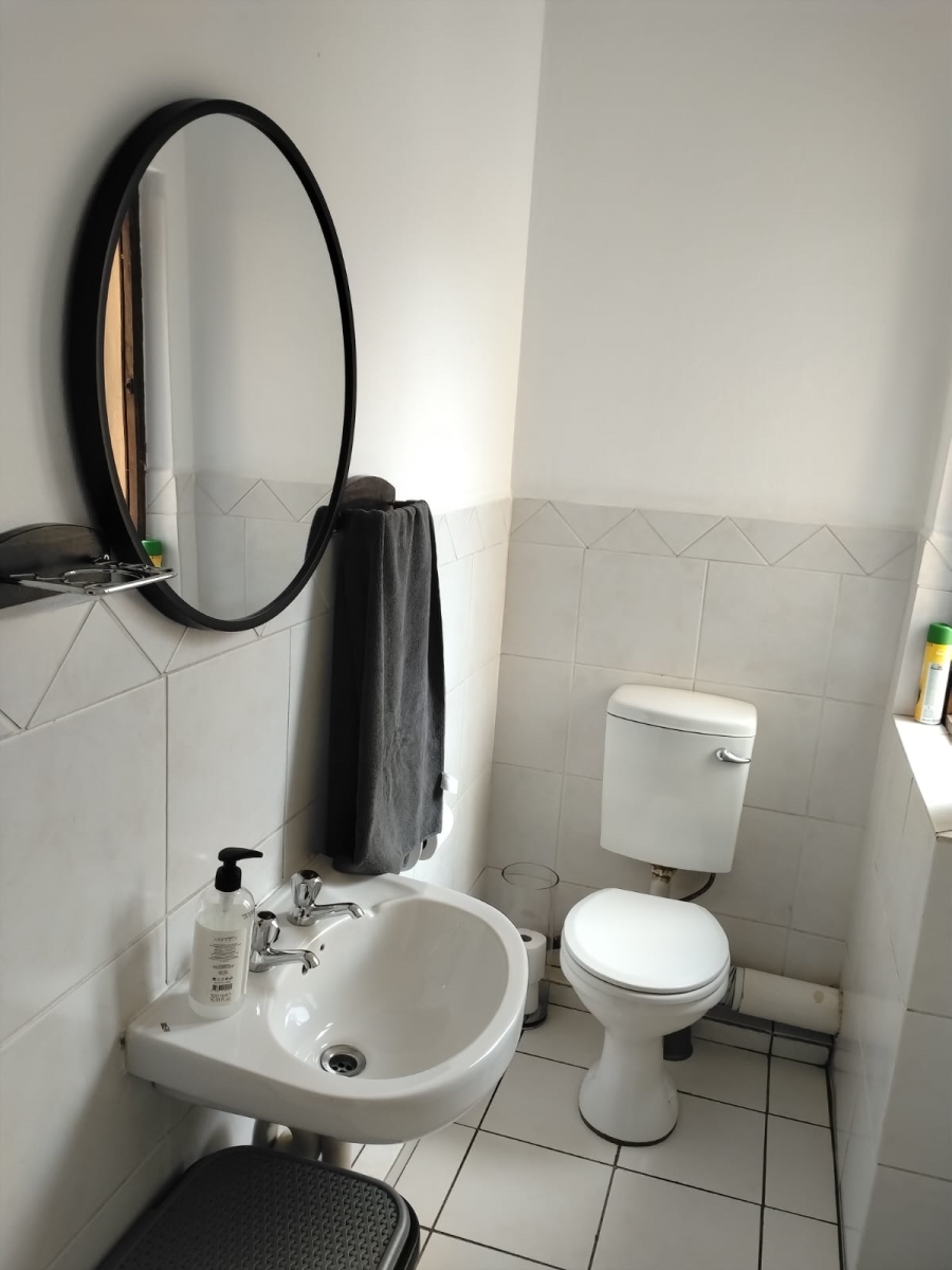 2 Bedroom Property for Sale in Mondeor Gauteng