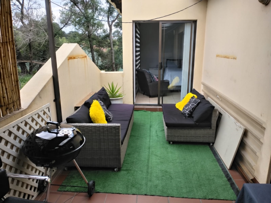 2 Bedroom Property for Sale in Mondeor Gauteng