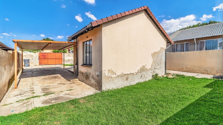 2 Bedroom Property for Sale in Meredale Gauteng