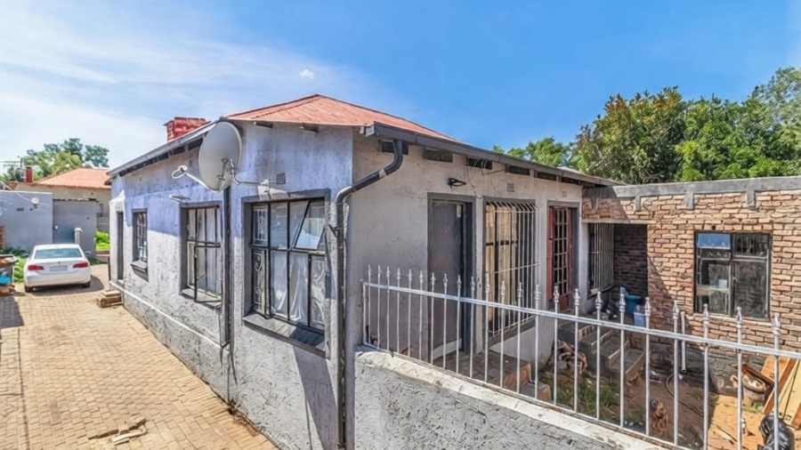 7 Bedroom Property for Sale in Rosettenville Gauteng