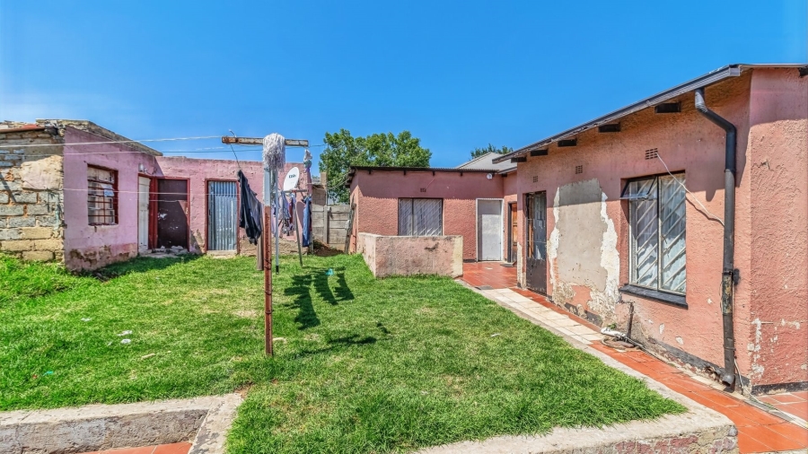 7 Bedroom Property for Sale in Rosettenville Gauteng