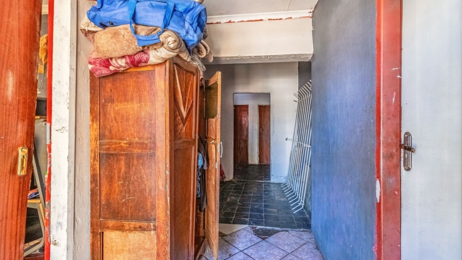 7 Bedroom Property for Sale in Rosettenville Gauteng