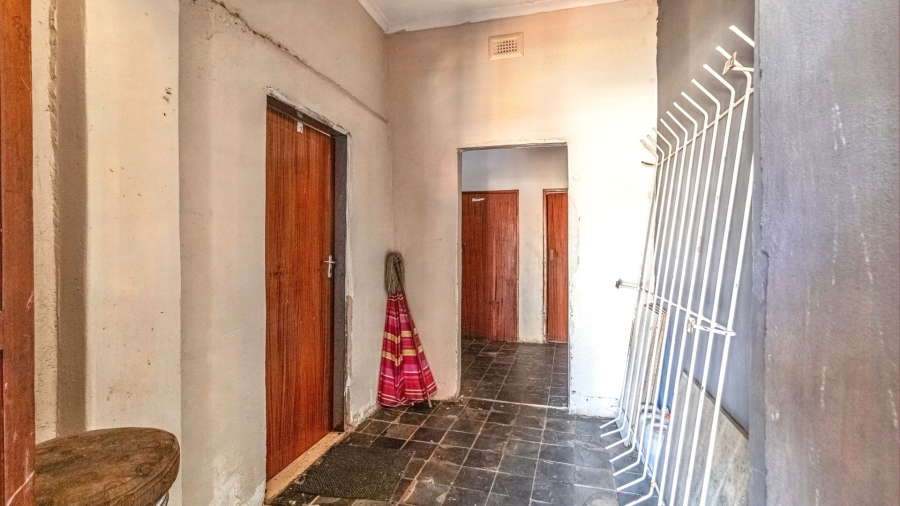 7 Bedroom Property for Sale in Rosettenville Gauteng