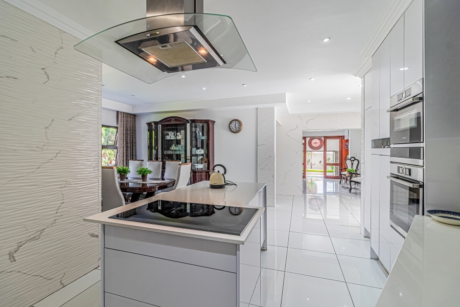 5 Bedroom Property for Sale in Ruimsig Country Estate Gauteng