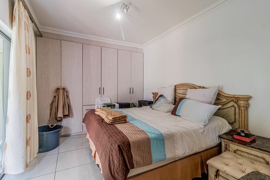 5 Bedroom Property for Sale in Ruimsig Country Estate Gauteng