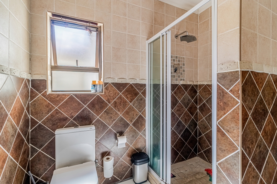 5 Bedroom Property for Sale in Ruimsig Country Estate Gauteng