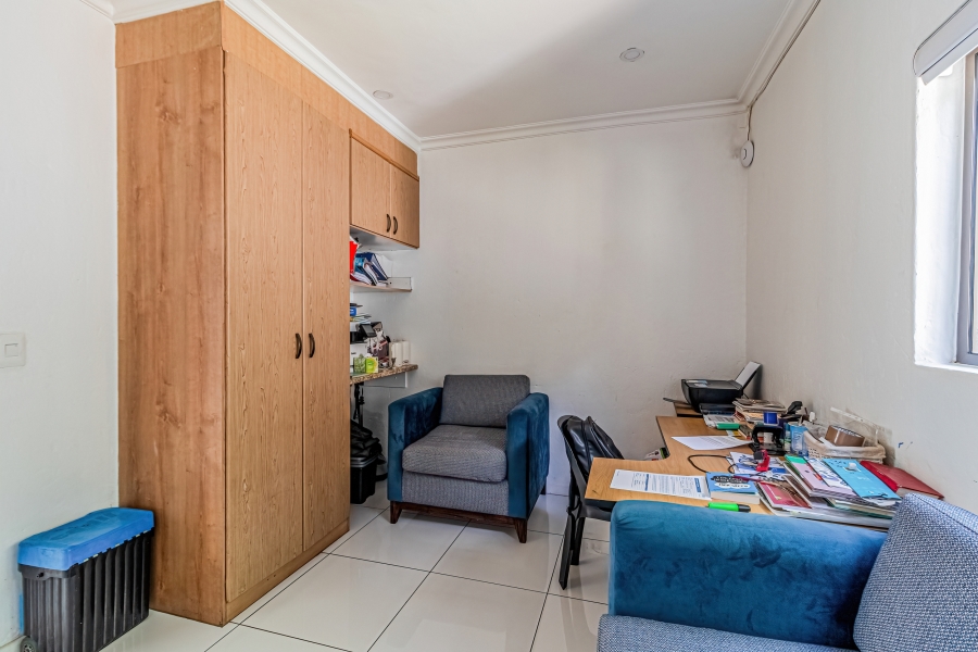 5 Bedroom Property for Sale in Ruimsig Country Estate Gauteng