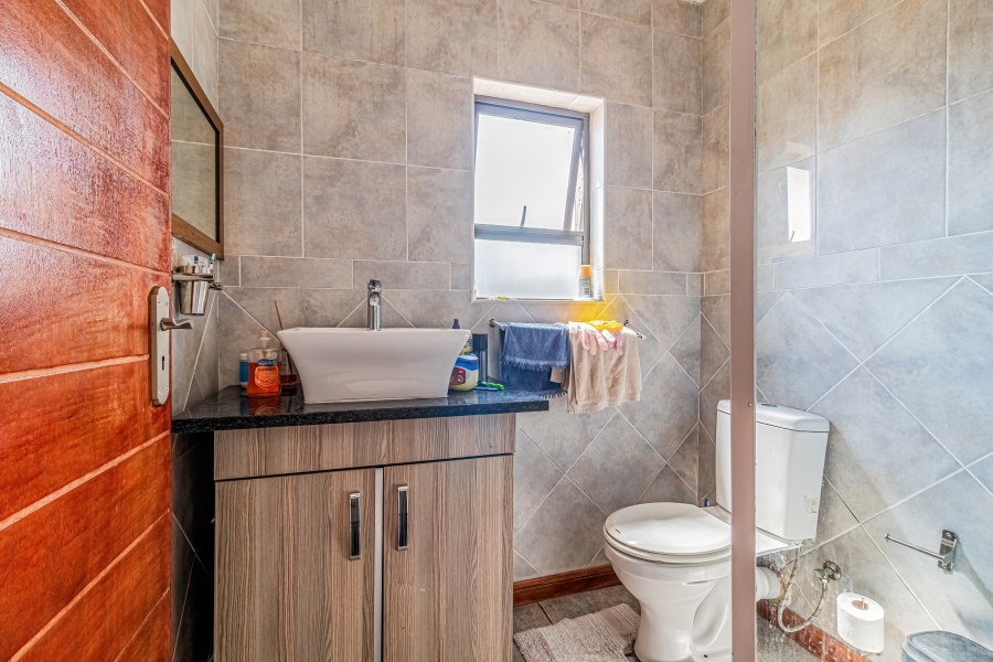 5 Bedroom Property for Sale in Ruimsig Country Estate Gauteng