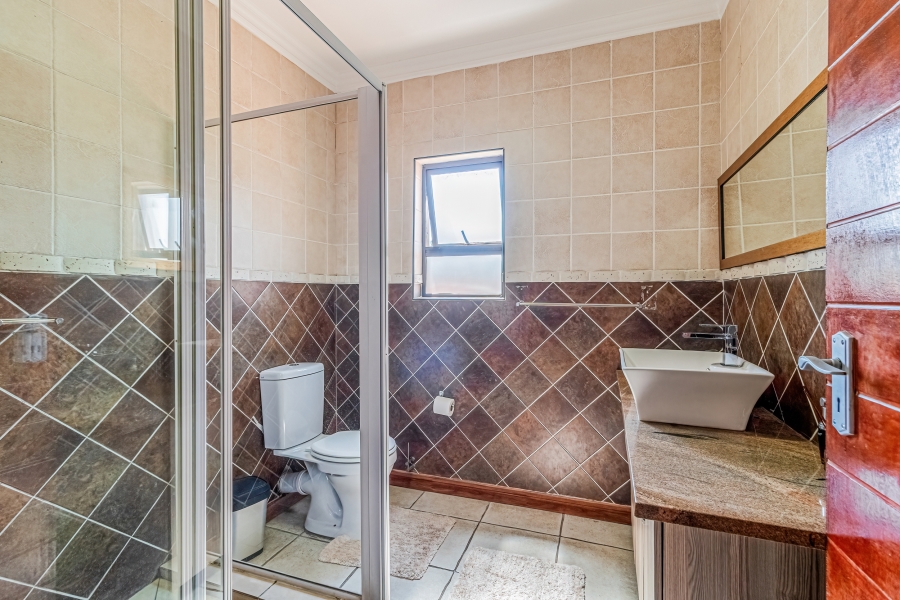 5 Bedroom Property for Sale in Ruimsig Country Estate Gauteng