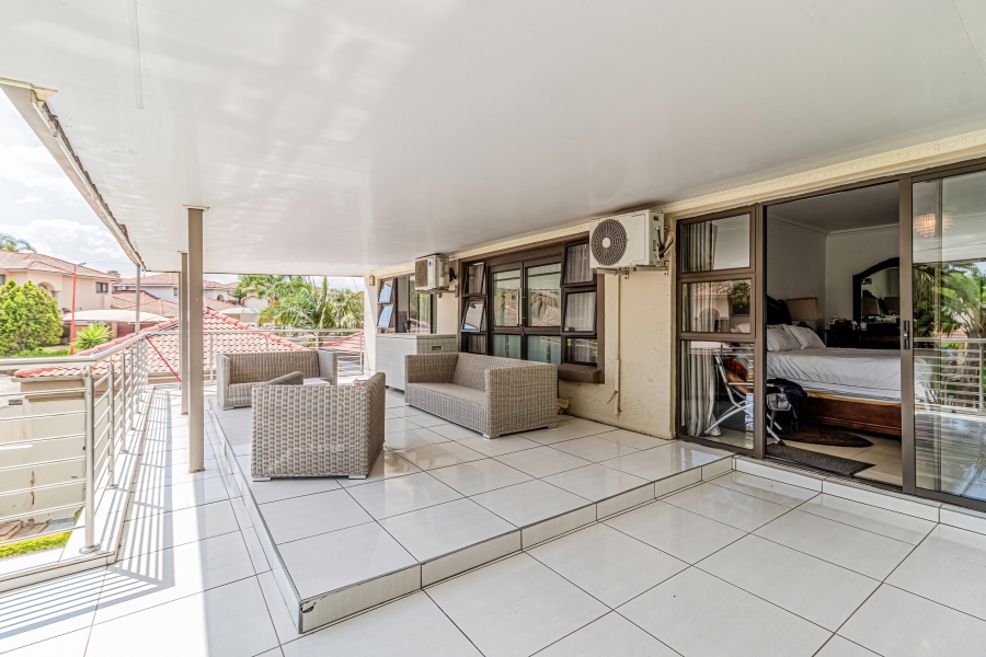 5 Bedroom Property for Sale in Ruimsig Country Estate Gauteng