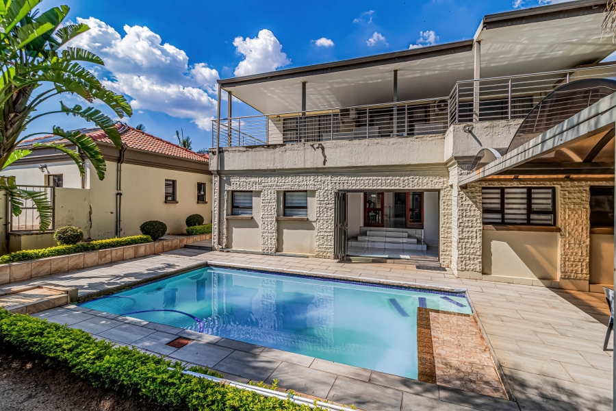 5 Bedroom Property for Sale in Ruimsig Country Estate Gauteng