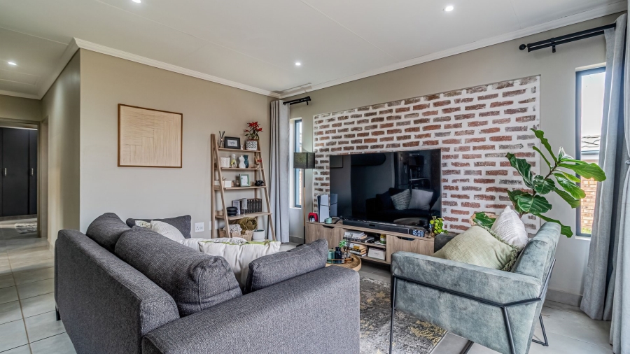 3 Bedroom Property for Sale in Lion Pride Gauteng