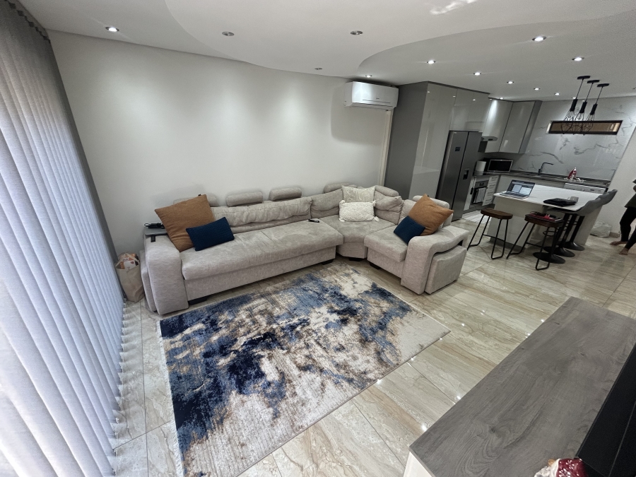 To Let 2 Bedroom Property for Rent in Ruimsig Gauteng