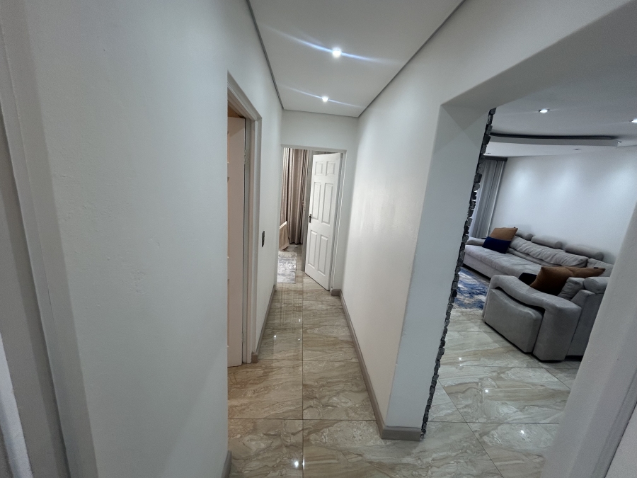 To Let 2 Bedroom Property for Rent in Ruimsig Gauteng