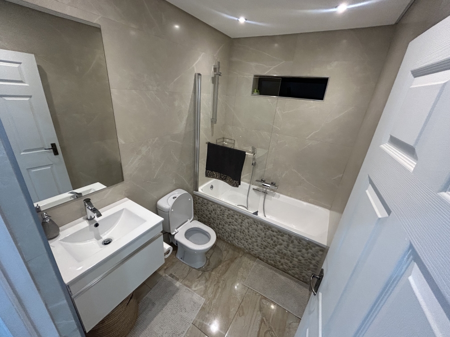 To Let 2 Bedroom Property for Rent in Ruimsig Gauteng