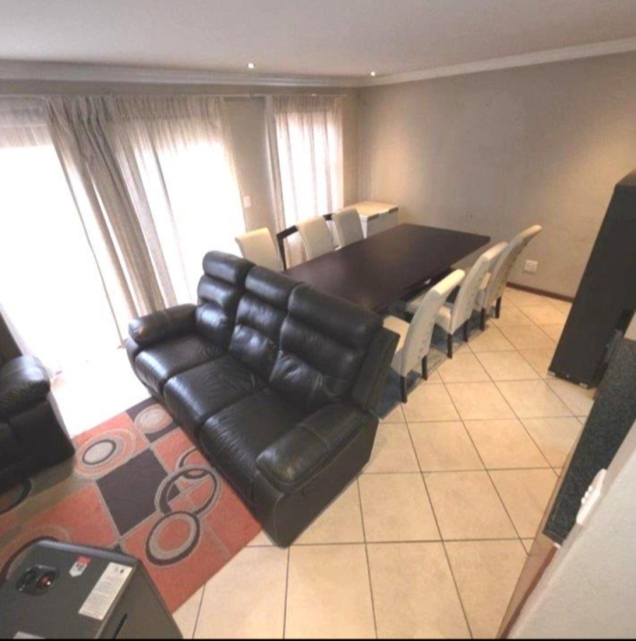 3 Bedroom Property for Sale in Equestria Gauteng