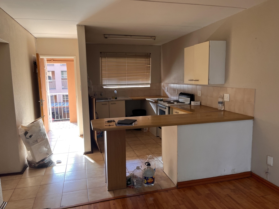 To Let 2 Bedroom Property for Rent in Florida Gauteng