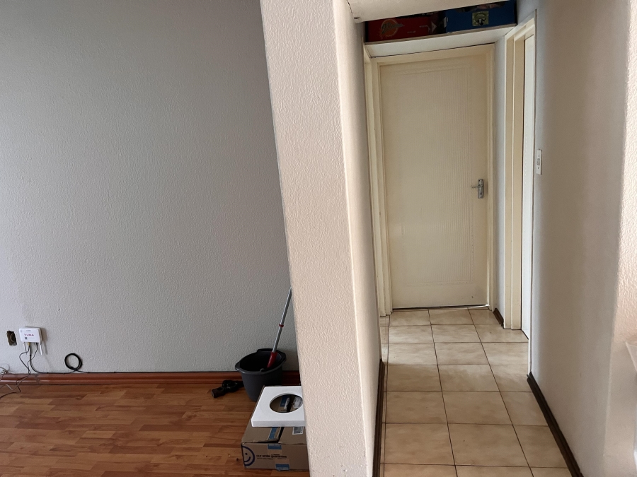 To Let 2 Bedroom Property for Rent in Florida Gauteng