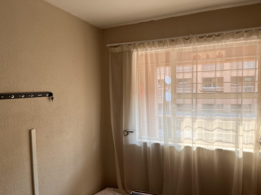 To Let 2 Bedroom Property for Rent in Florida Gauteng