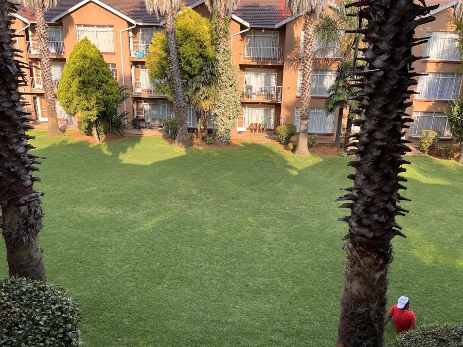 To Let 2 Bedroom Property for Rent in Florida Gauteng