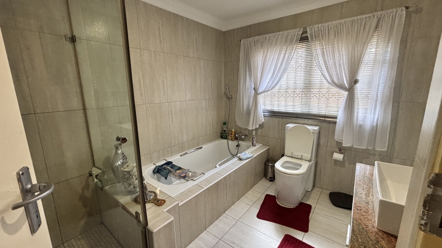 2 Bedroom Property for Sale in Terenure Gauteng