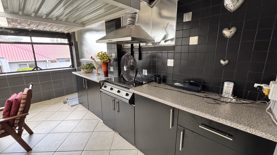 2 Bedroom Property for Sale in Terenure Gauteng