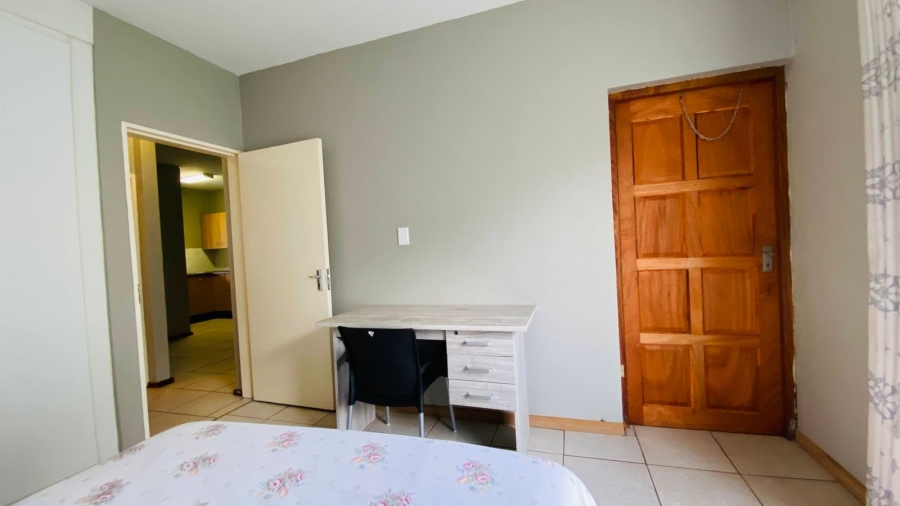 To Let 1 Bedroom Property for Rent in Ruimsig Gauteng