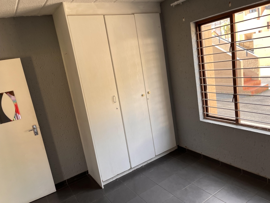 2 Bedroom Property for Sale in Florida Gauteng