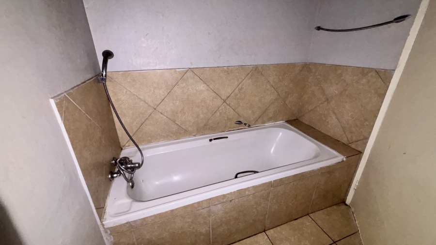 To Let 2 Bedroom Property for Rent in Norkem Park Gauteng