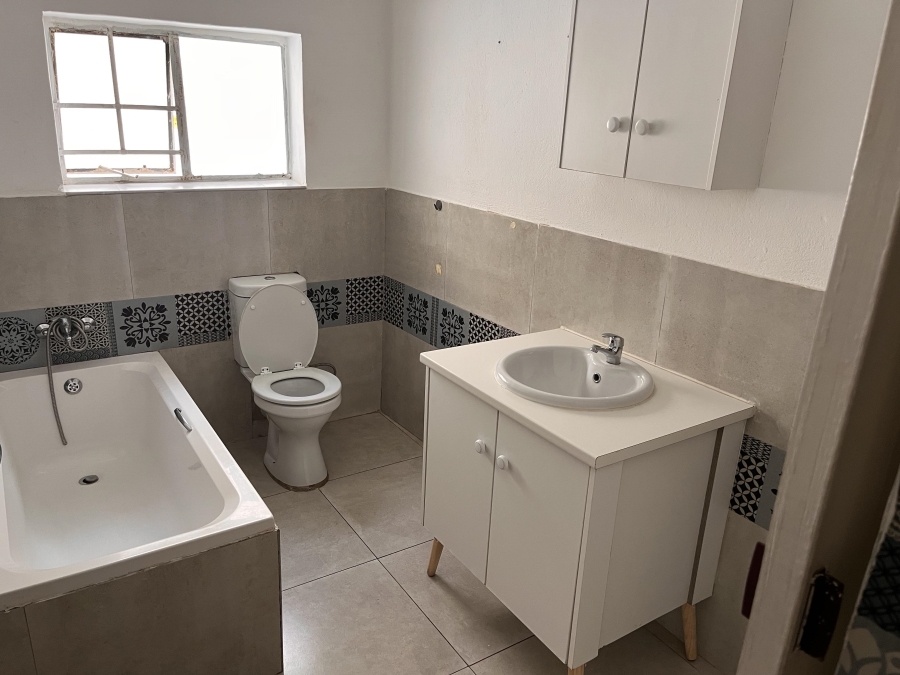 2 Bedroom Property for Sale in Florida Lake Gauteng