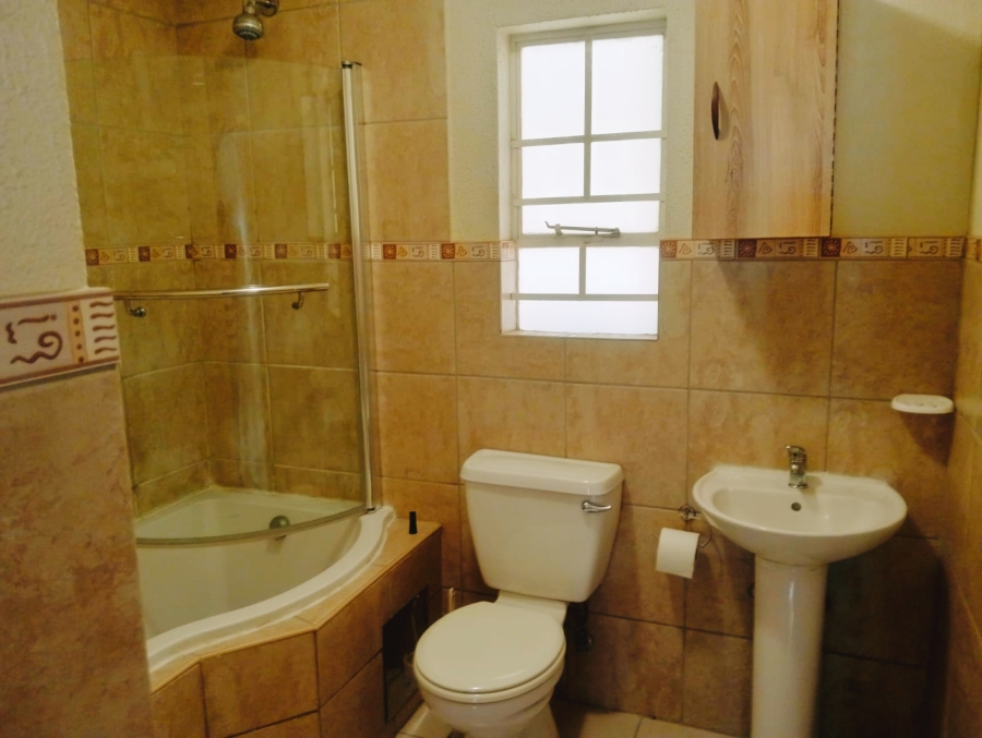 To Let 4 Bedroom Property for Rent in Pretoria West Gauteng