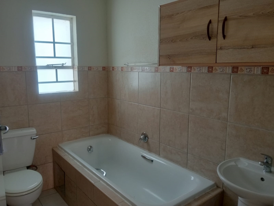 To Let 4 Bedroom Property for Rent in Pretoria West Gauteng