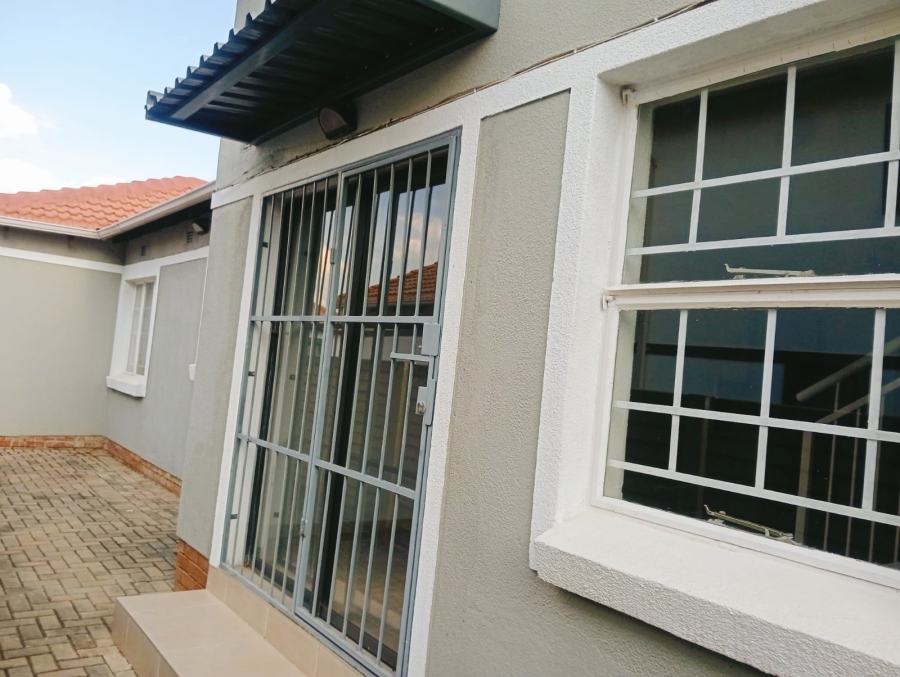 To Let 4 Bedroom Property for Rent in Pretoria West Gauteng