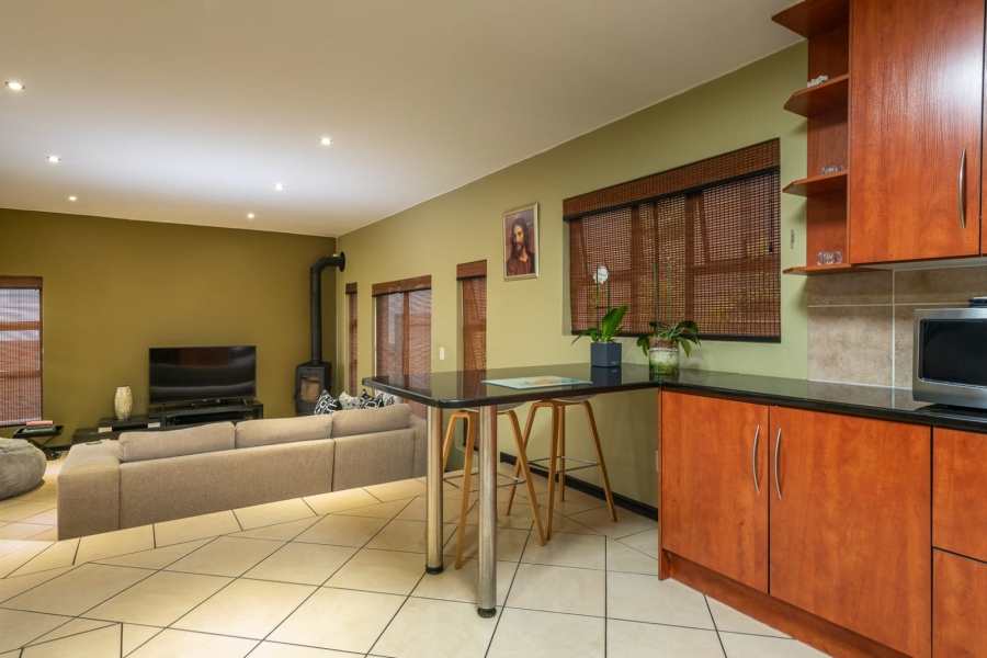 2 Bedroom Property for Sale in Bassonia Rock Gauteng