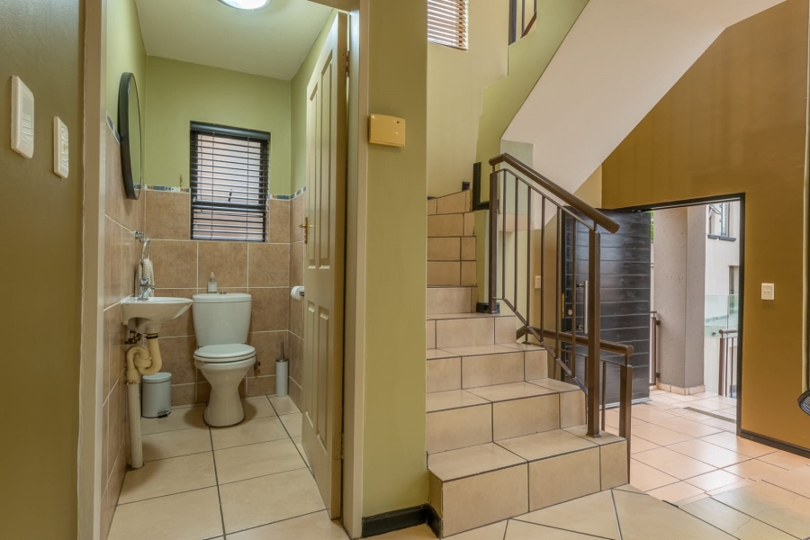 2 Bedroom Property for Sale in Bassonia Rock Gauteng