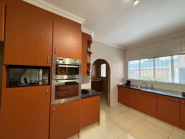 To Let 4 Bedroom Property for Rent in Norkem Park Gauteng