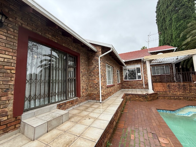 To Let 4 Bedroom Property for Rent in Norkem Park Gauteng