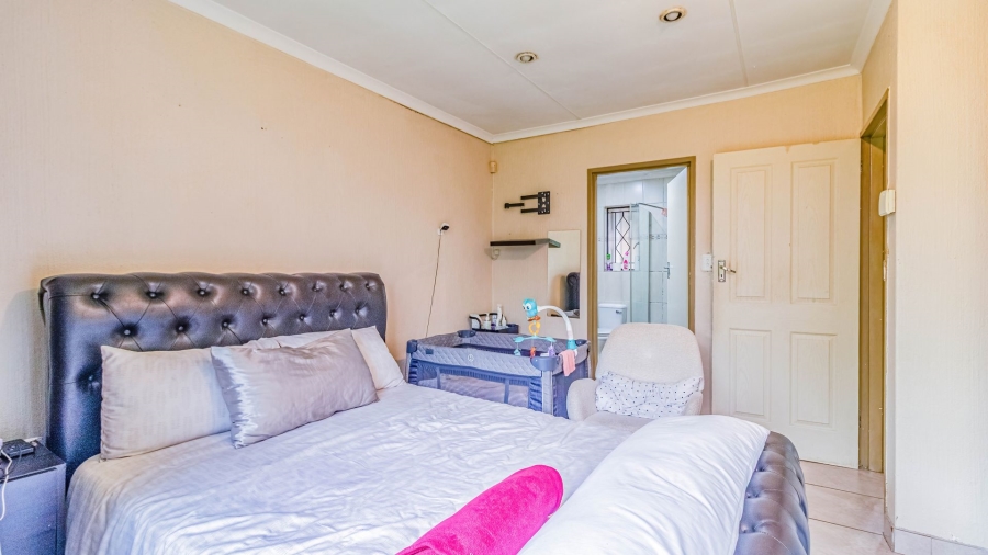 3 Bedroom Property for Sale in Sundowner Gauteng