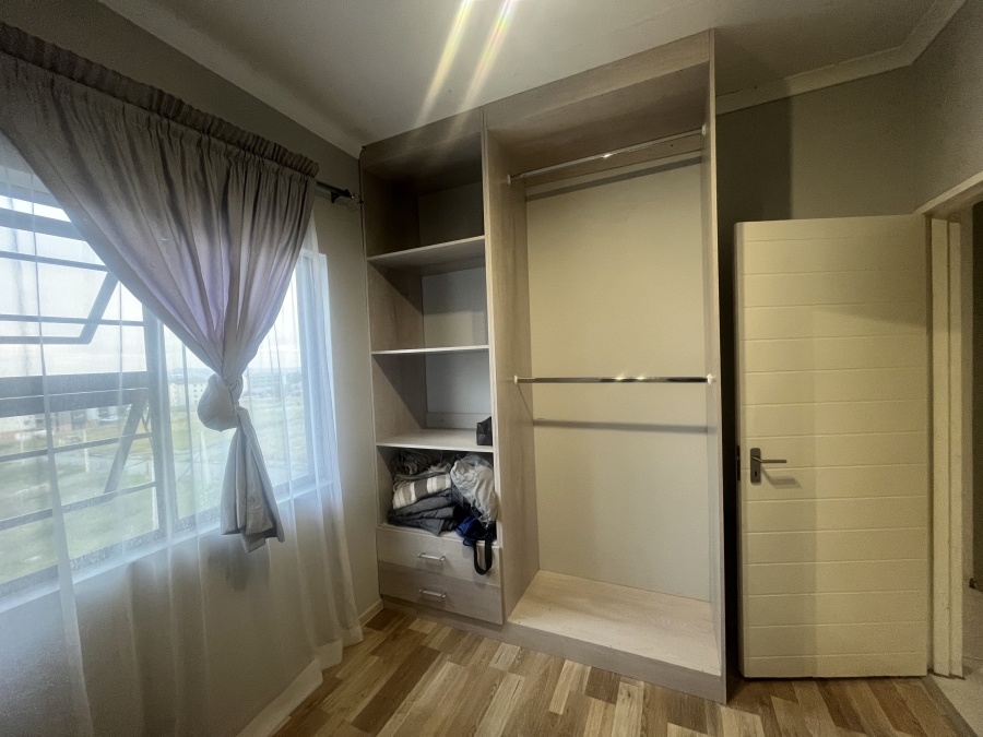 To Let 2 Bedroom Property for Rent in South Hills Gauteng