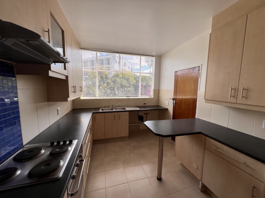 To Let 4 Bedroom Property for Rent in Illovo Gauteng