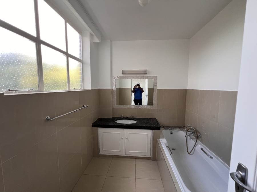 To Let 4 Bedroom Property for Rent in Illovo Gauteng