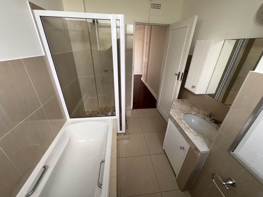 To Let 4 Bedroom Property for Rent in Illovo Gauteng