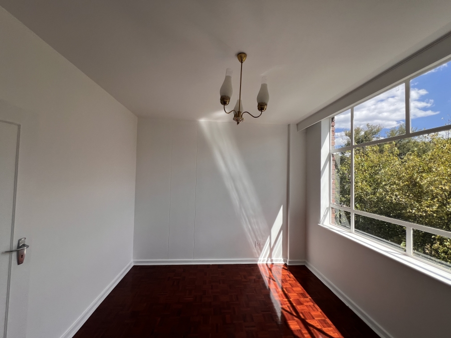 To Let 4 Bedroom Property for Rent in Illovo Gauteng